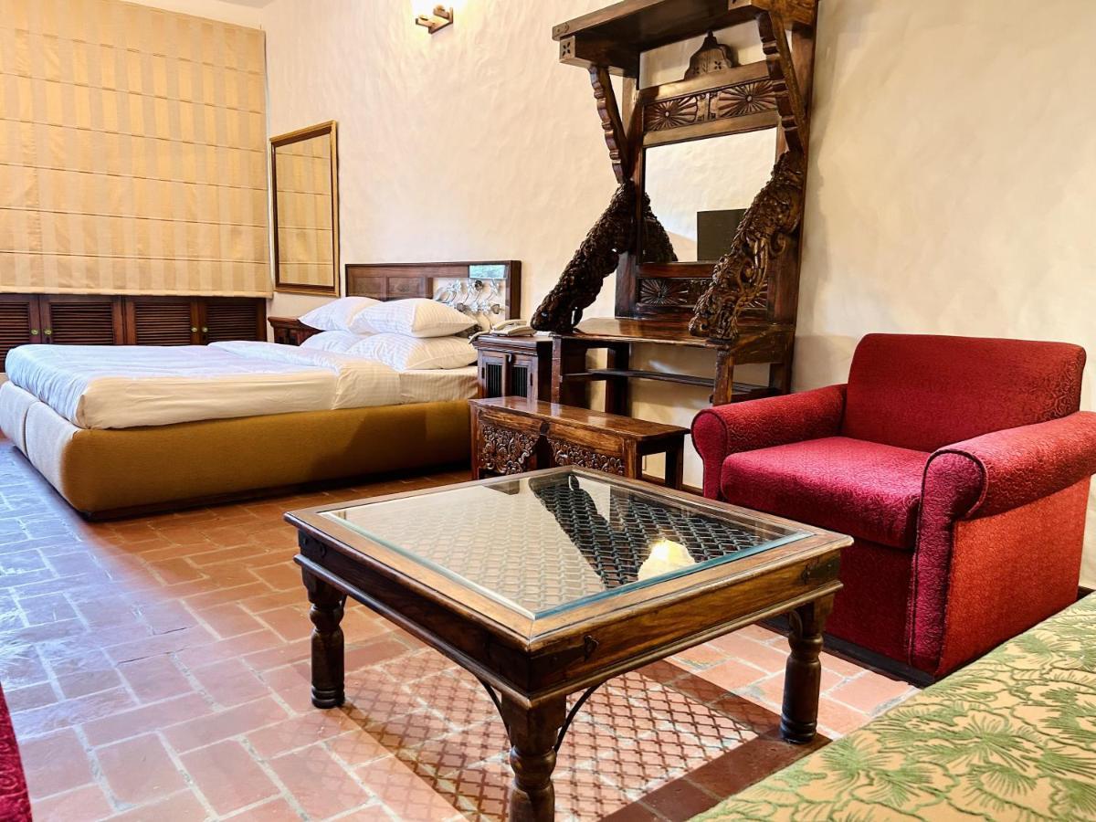 The Kaptain'S Retreat Chandīgarh エクステリア 写真